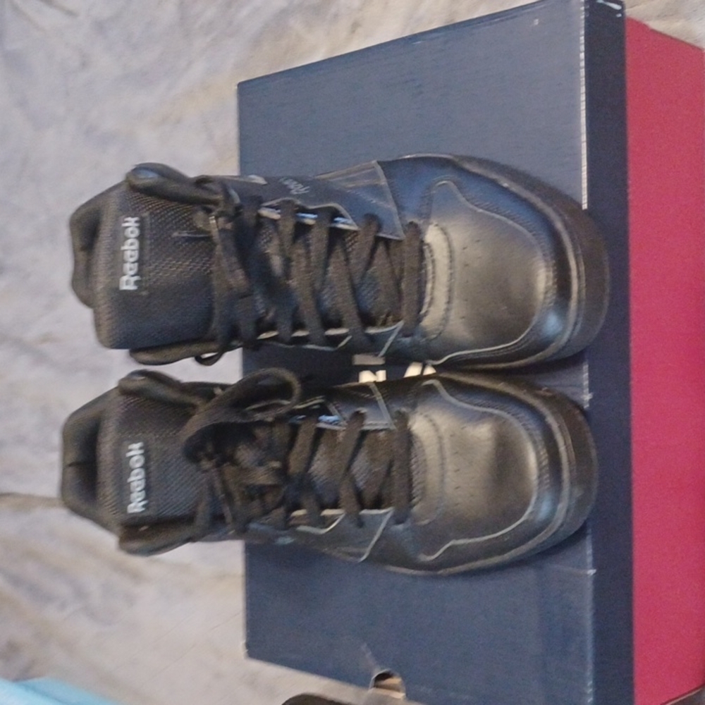 MENS Reebok Shoes
